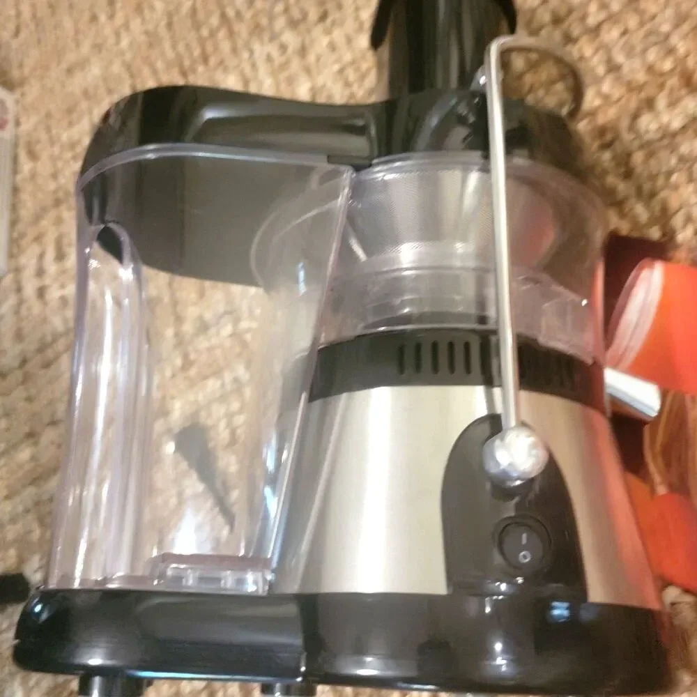 Centrifugal Fusion Juicer MINT! Stainless steel includes Manual CD Recipe book